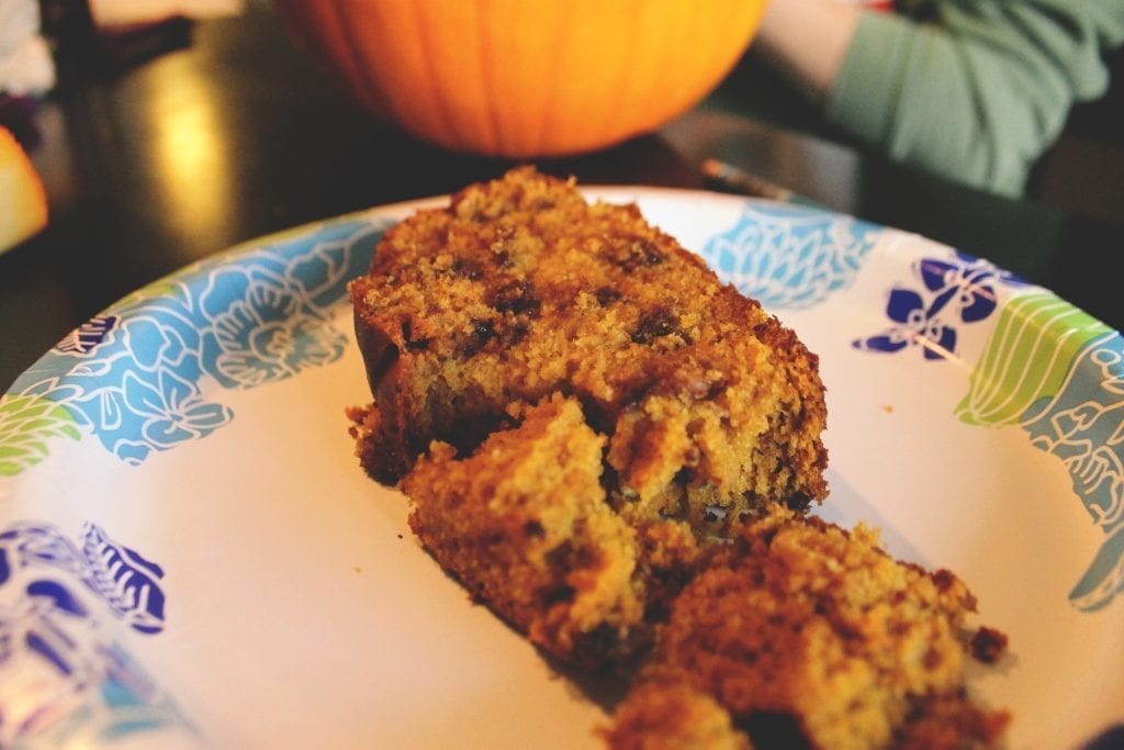 pumpkin, carving, pumpkin carving, pumpkin bread, chocolate chip bread, pumpkin chocolate chip bread, BumbleBar