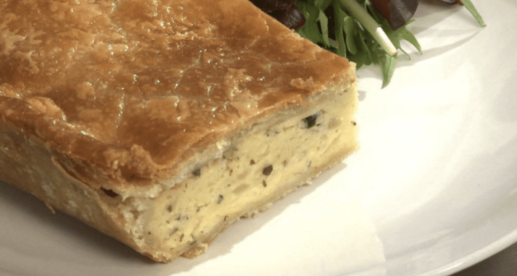 Cheese and Onion Pie, Vegetarian Pie, Vegetarian, Pie, Christmas, BumbleBar