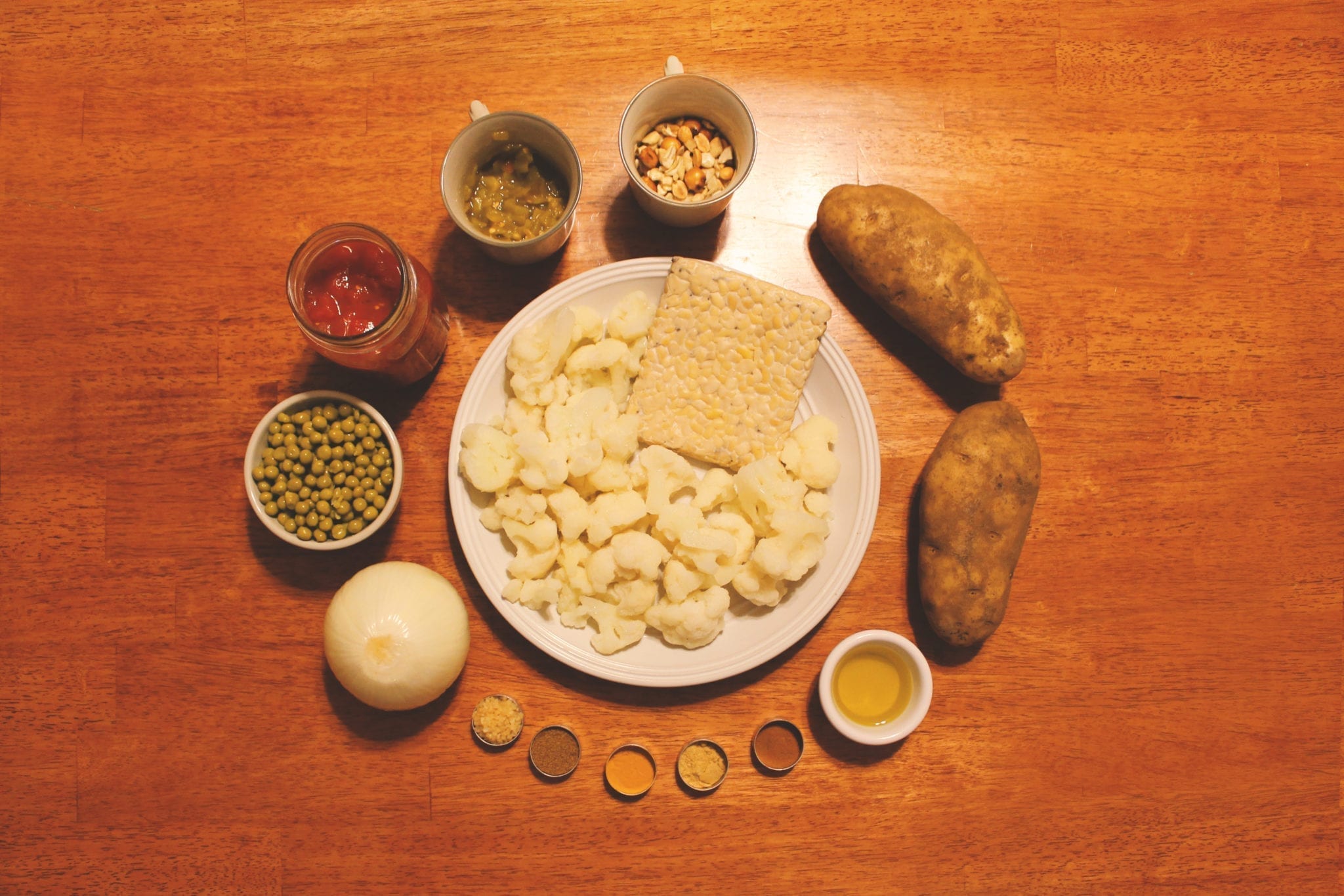 Tempeh, BumbleBar, Cauliflower and Tempeh Curry, Curry, Vegan, Vegetarian, Spokane, Washington, Non-GMO, Gluten Free,  Kosher, Cashews, Potatoes, Onions, Cauliflower, Tomatoes, Chillies, Peas, Ginger, Turmeric, Garlic, Olive Oil, Cinnamon